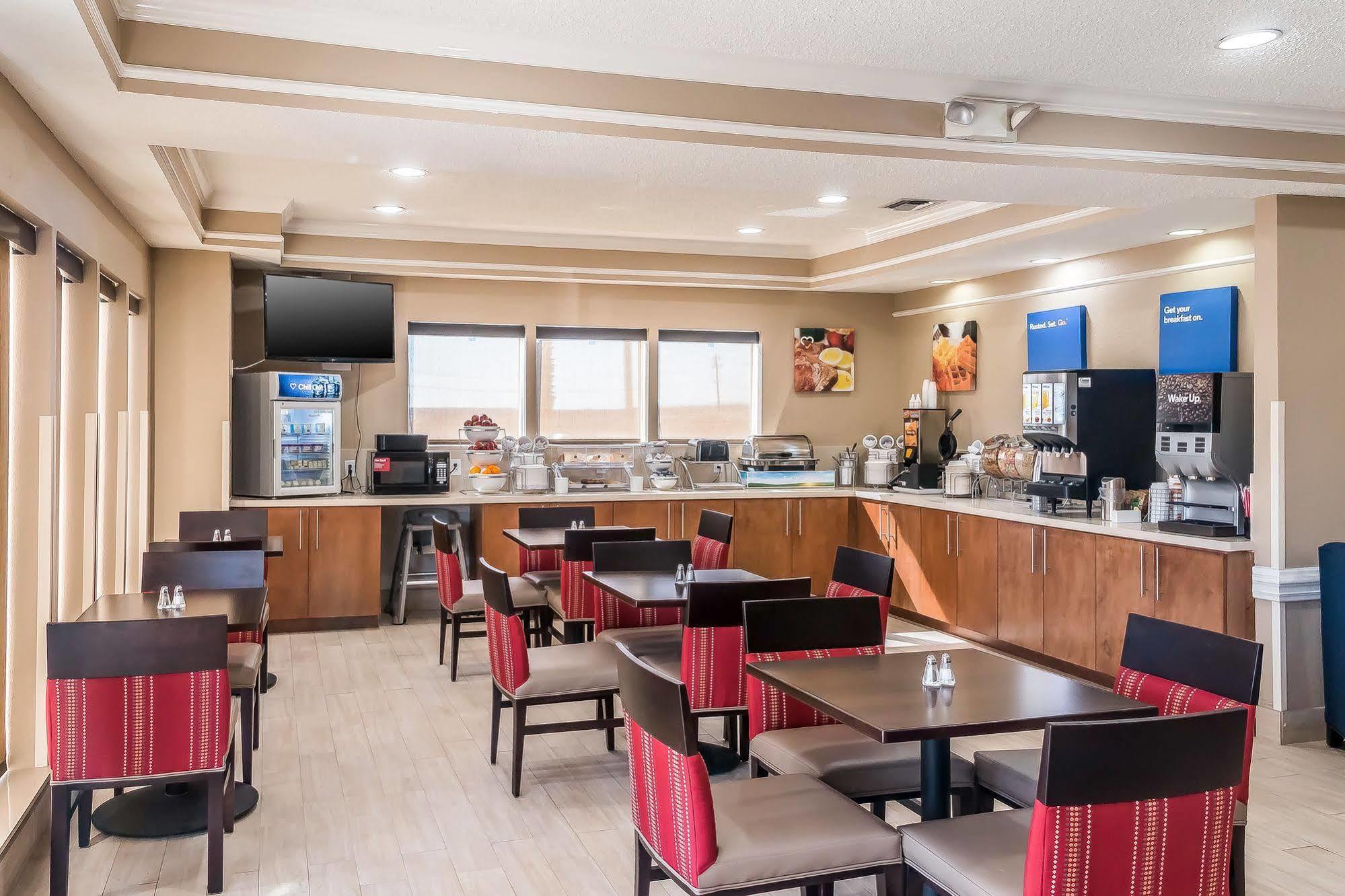 Hotel Comfort I-10 East Near At&t Center