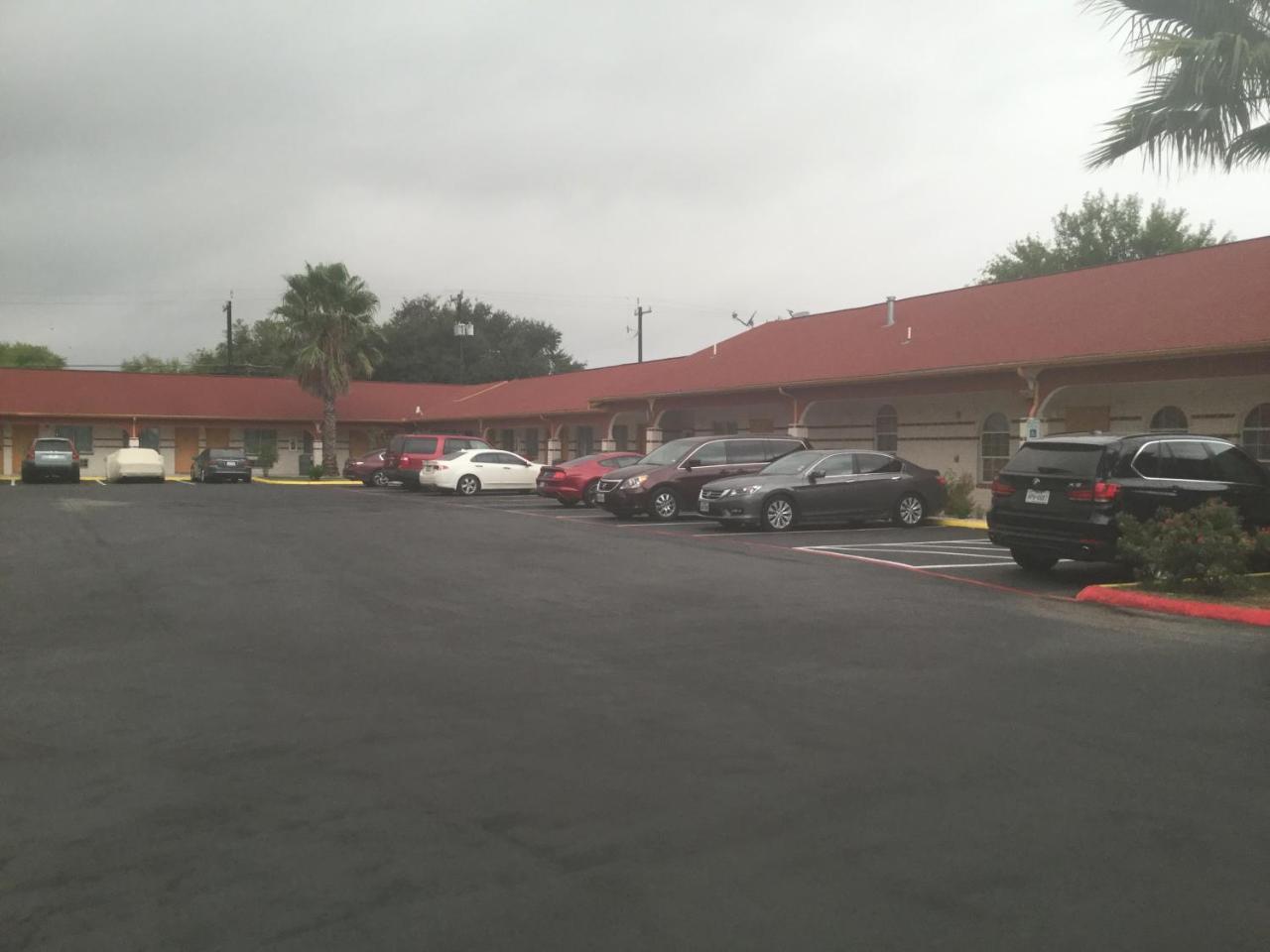 Luxury And Seaworld Motel *
