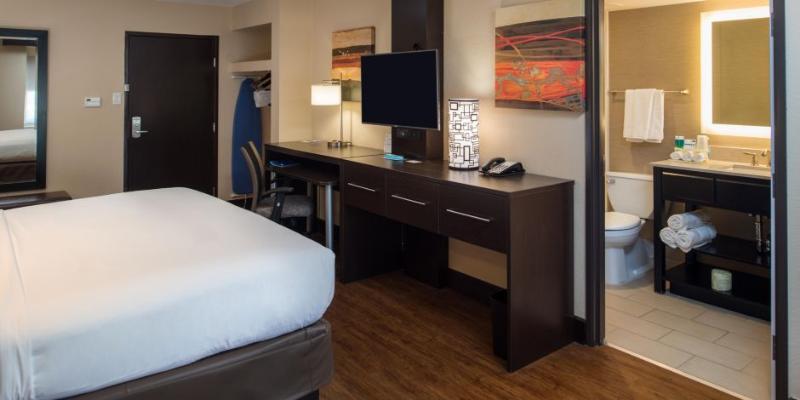Hotel Express & Nw-medical Area By Ihg