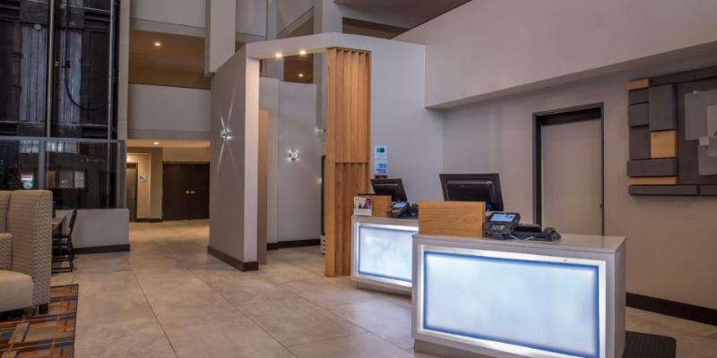 Hotel Express & Nw-medical Area By Ihg