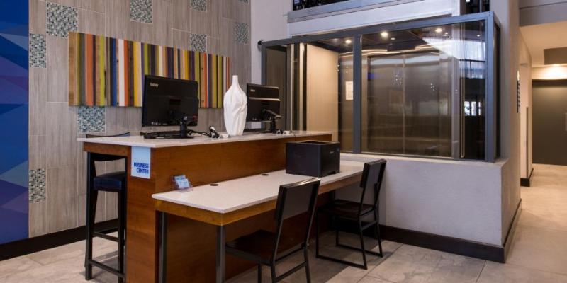 Express & Nw-medical Area By Ihg Hotel