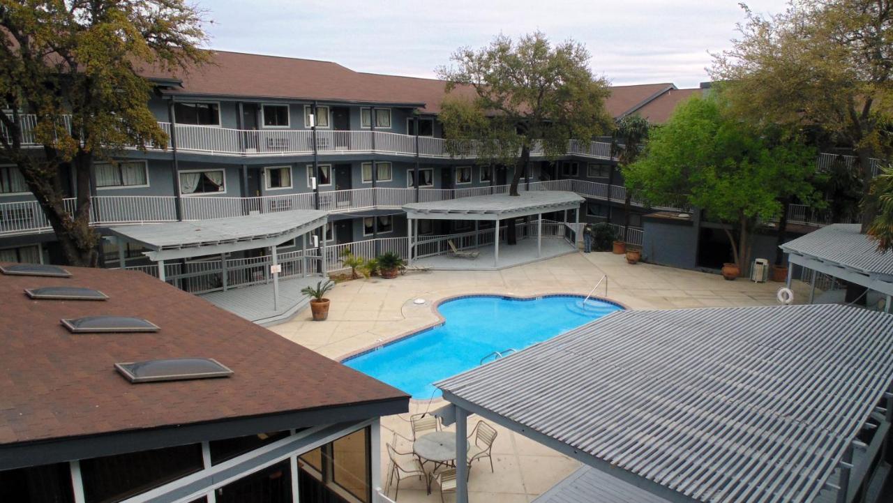 Home Suites Motel San Antonio