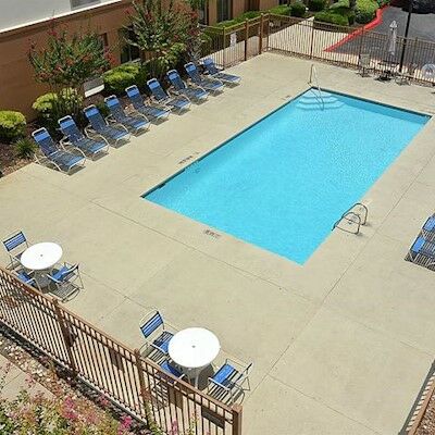 Red Roof Plus+ Downtown - Riverwalk Hotel 3*
