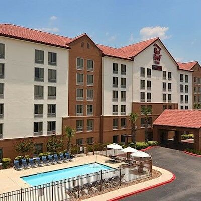 Red Roof Plus+ Downtown - Riverwalk Hotel San Antonio