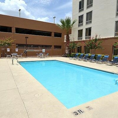 Red Roof Plus+ Downtown - Riverwalk 3*