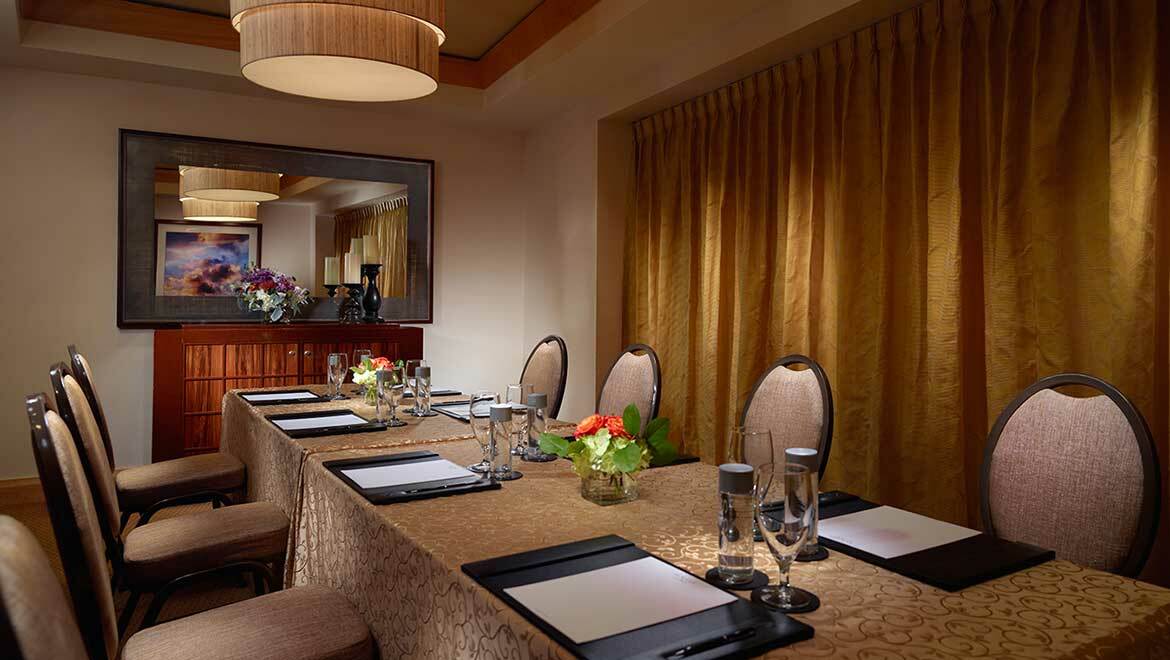 Mokara & Hotel 4*