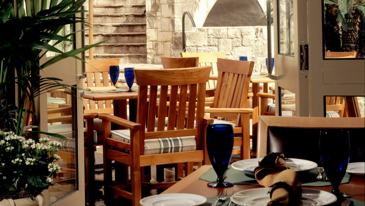 Mokara & Hotel San Antonio