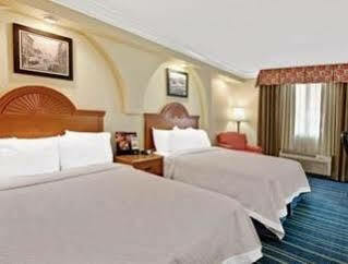 Days By Wyndham Airport San Antonio