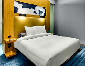 Hotel Aloft Airport