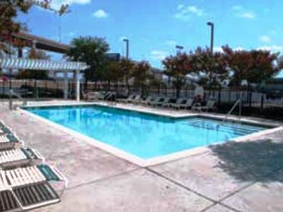 La Quinta By Wyndham Airport Hotel 3*