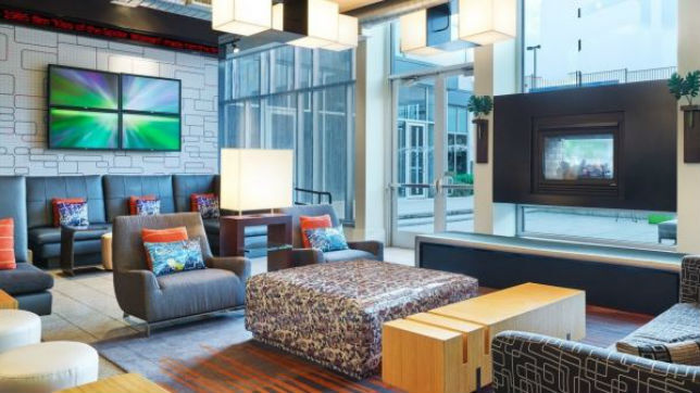 Aloft Airport Hotel