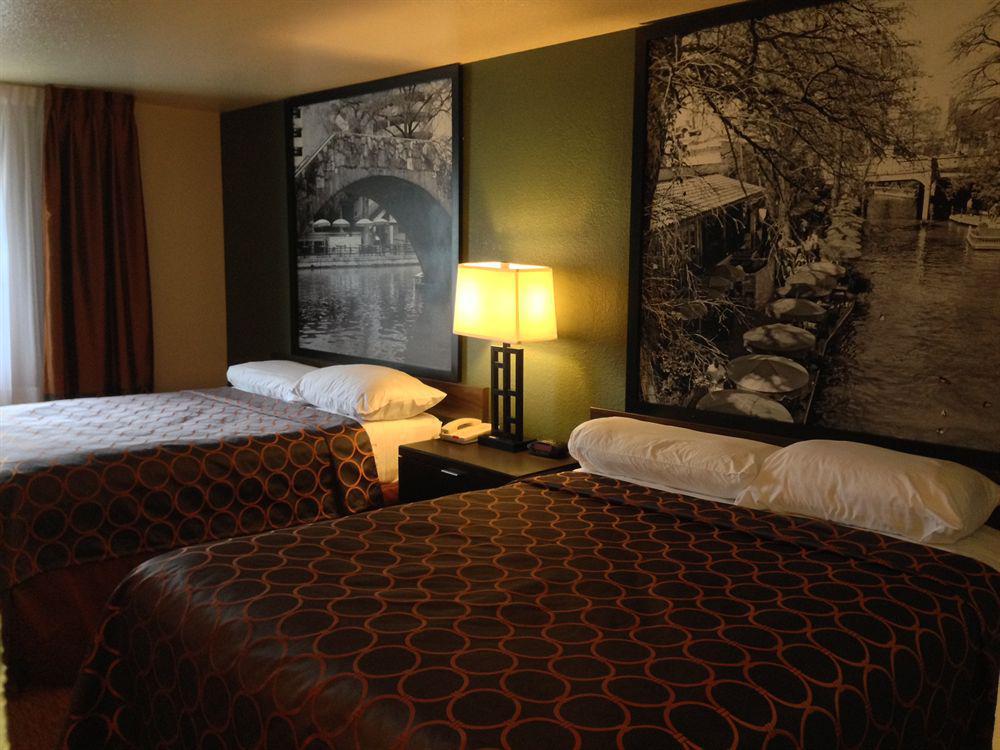 Surestay By Western Airport Hotel 3*