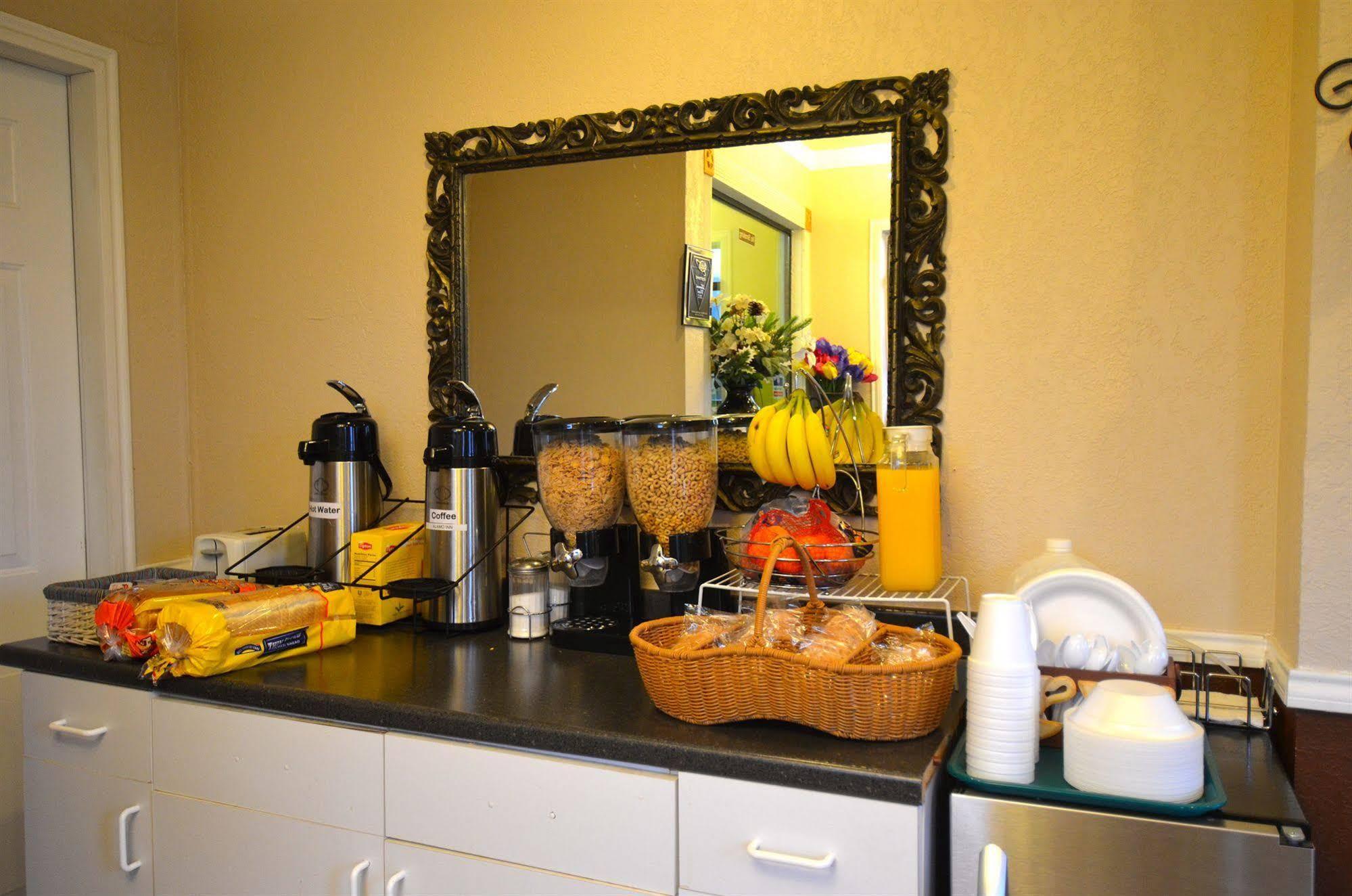 Motel Americas Value Downtown Riverwalk