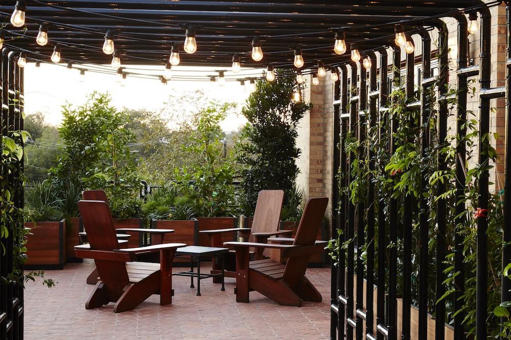 Hotel Emma At Pearl On The Riverwalk