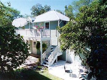 O'casey's Hotel 3*