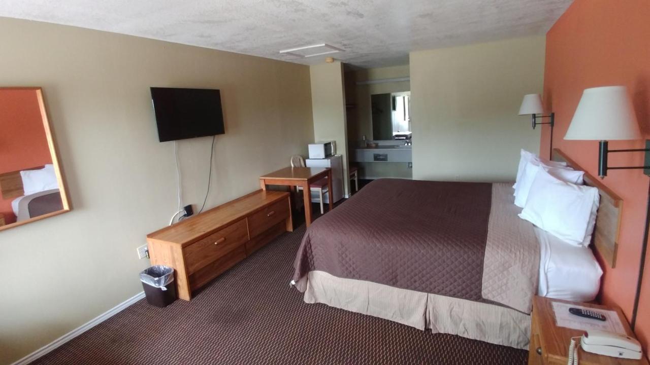 Motel Mission 2*