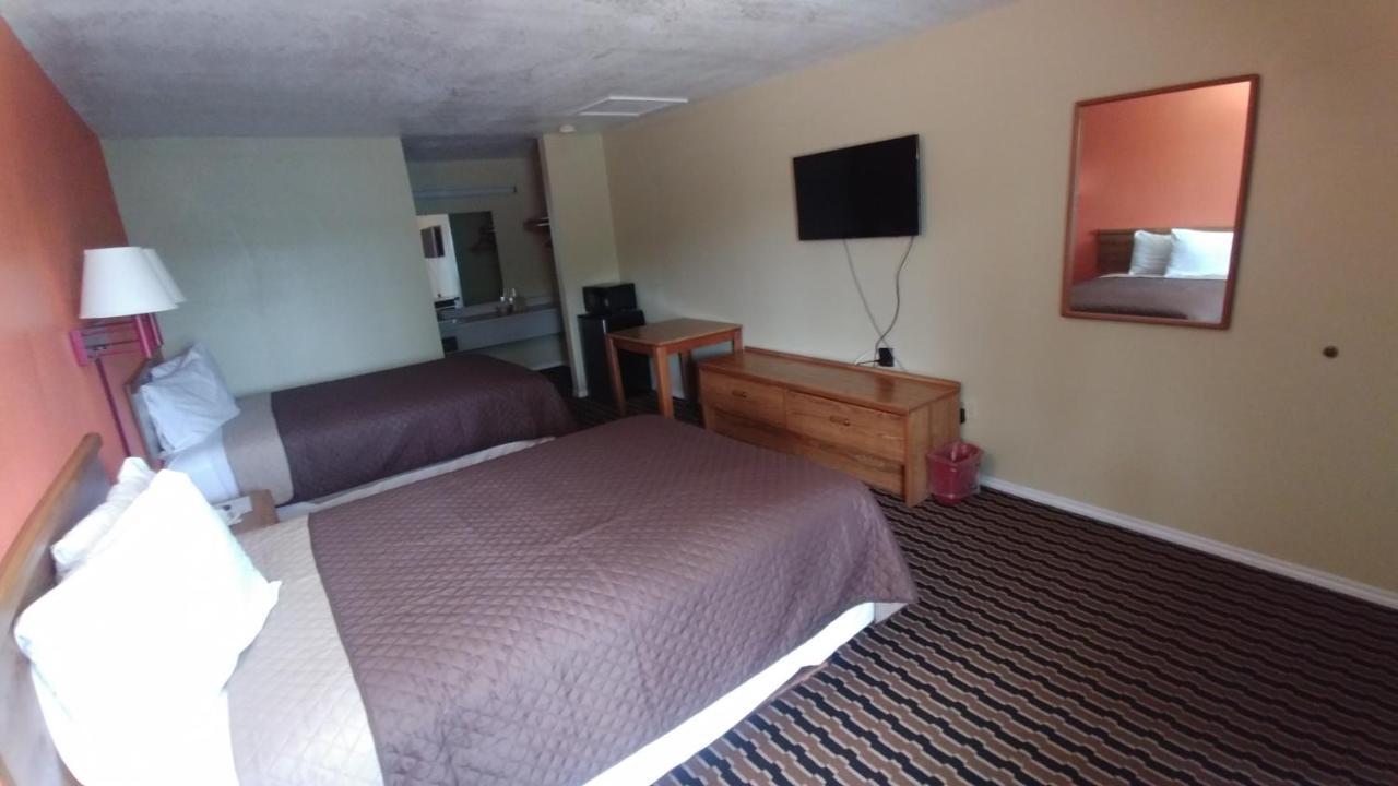 Motel Mission 2*